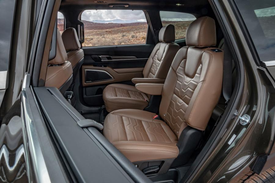Интерьер Kia Telluride 2019 года  (фото 39 из 44)